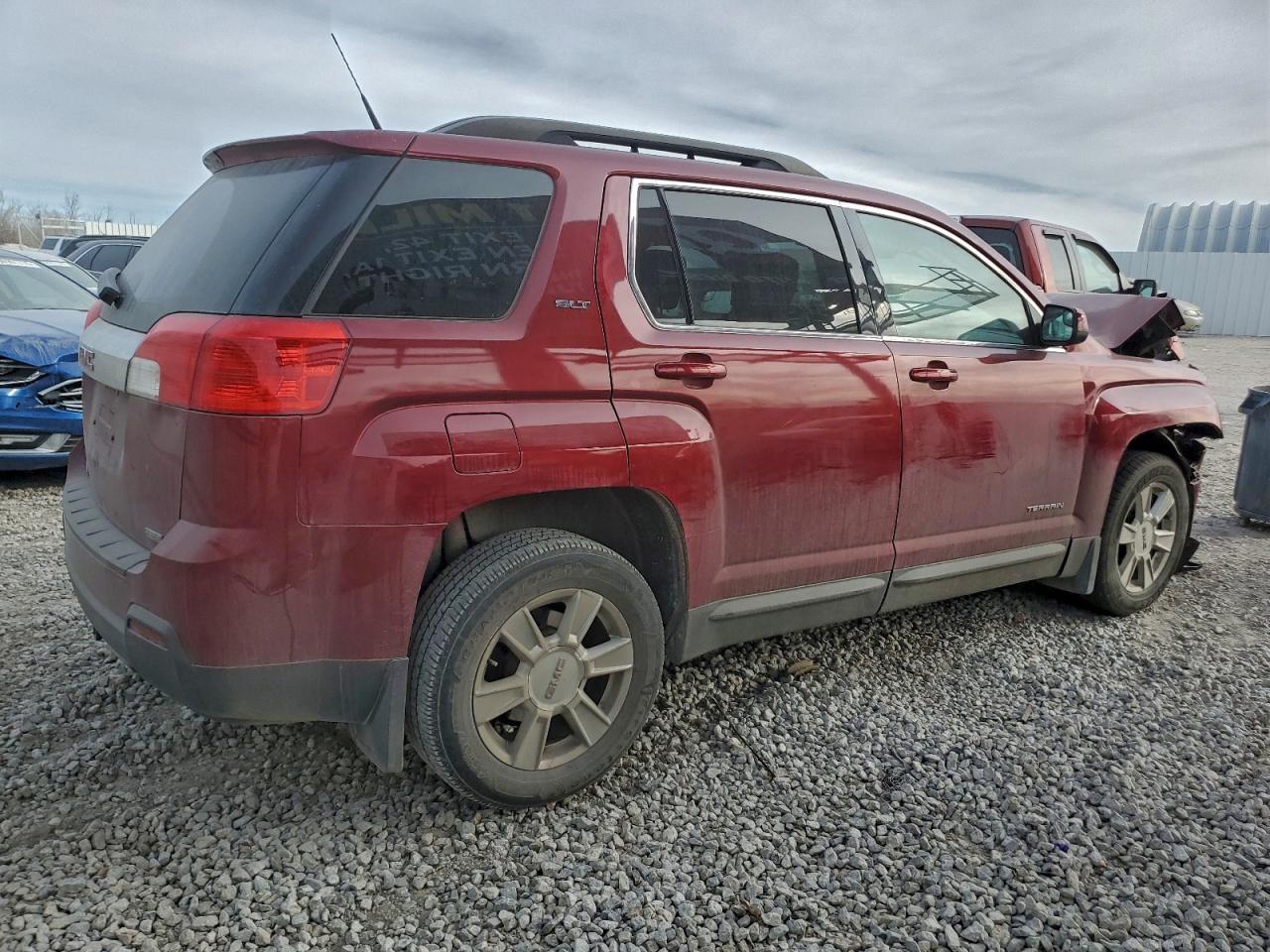2012 GMC TERRAIN SLT photo 3