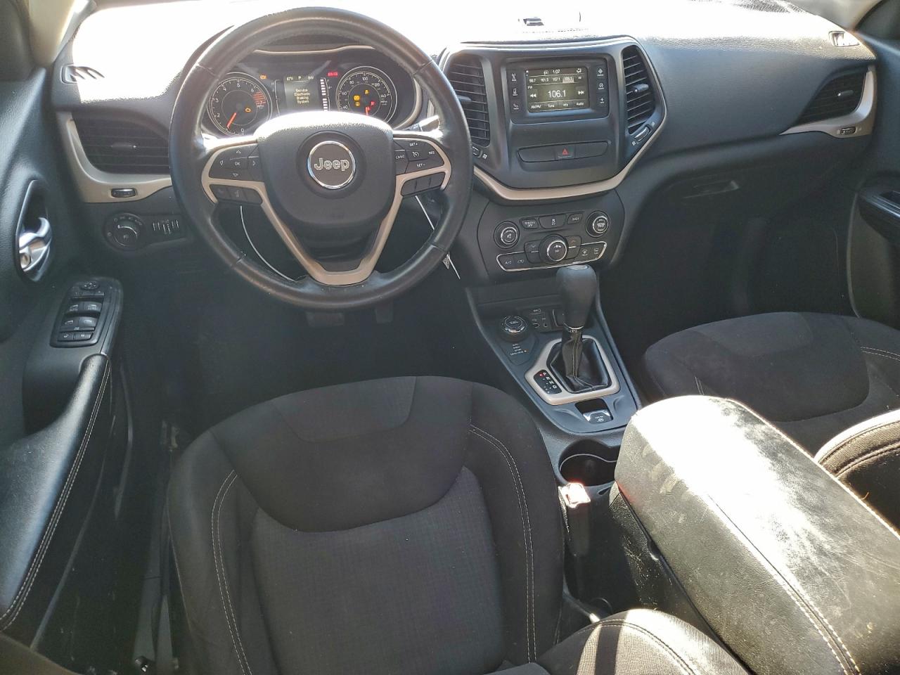 2016 JEEP CHEROKEE LATITUDE photo 8