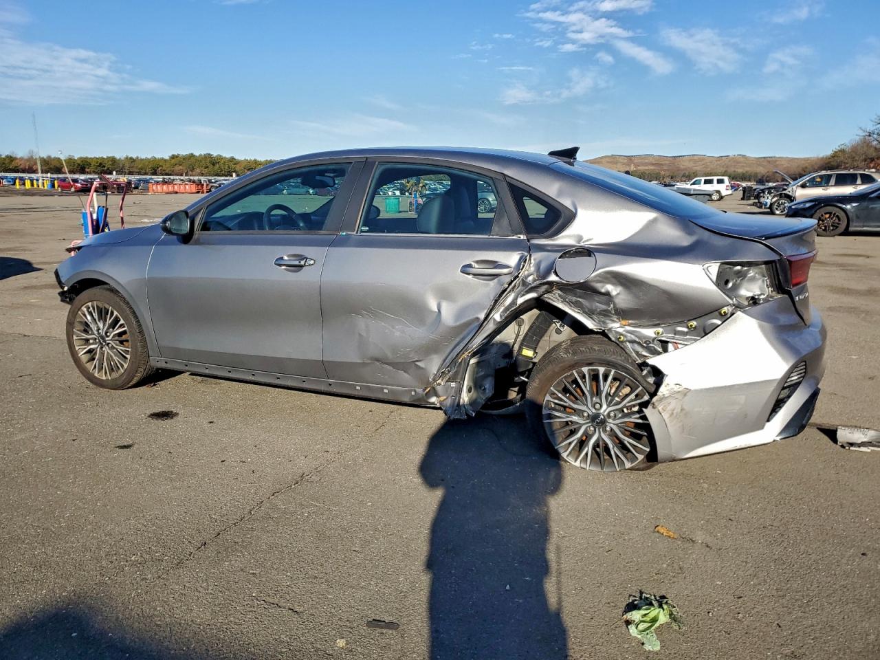 2024 KIA FORTE GT LINE photo 2