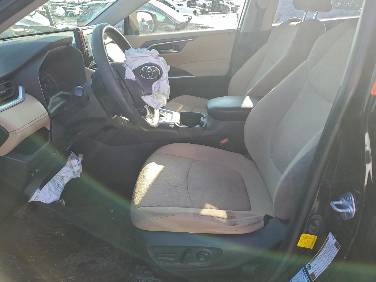 2019 TOYOTA RAV4 XLE photo 7