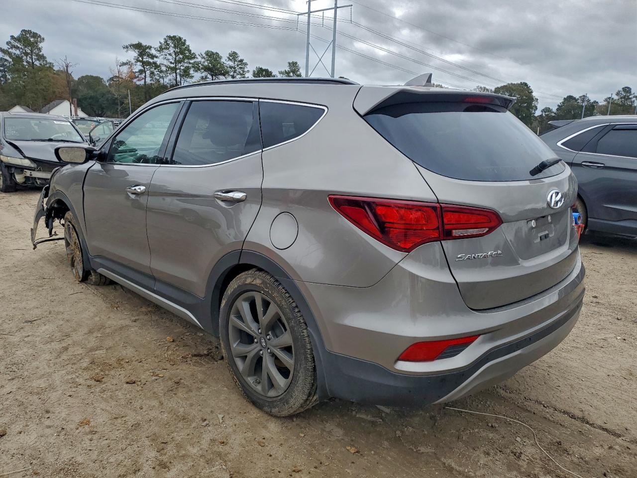 2017 HYUNDAI SANTA FE SPORT photo 2