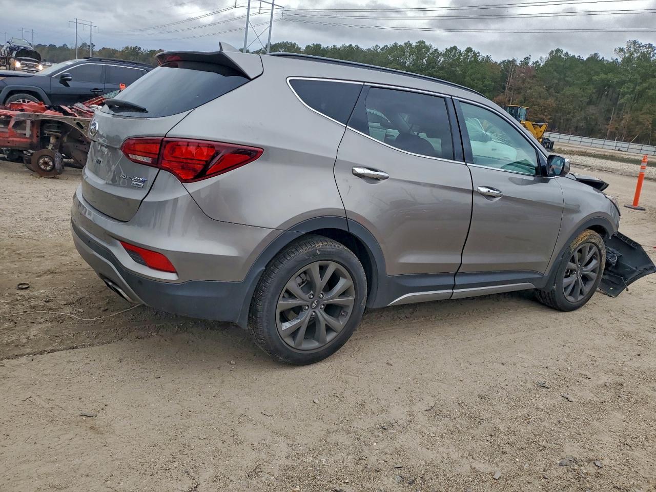 2017 HYUNDAI SANTA FE SPORT photo 3