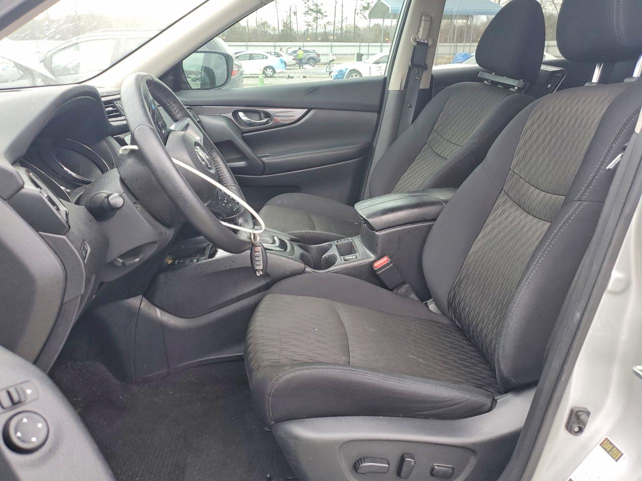 2019 NISSAN ROGUE S photo 7