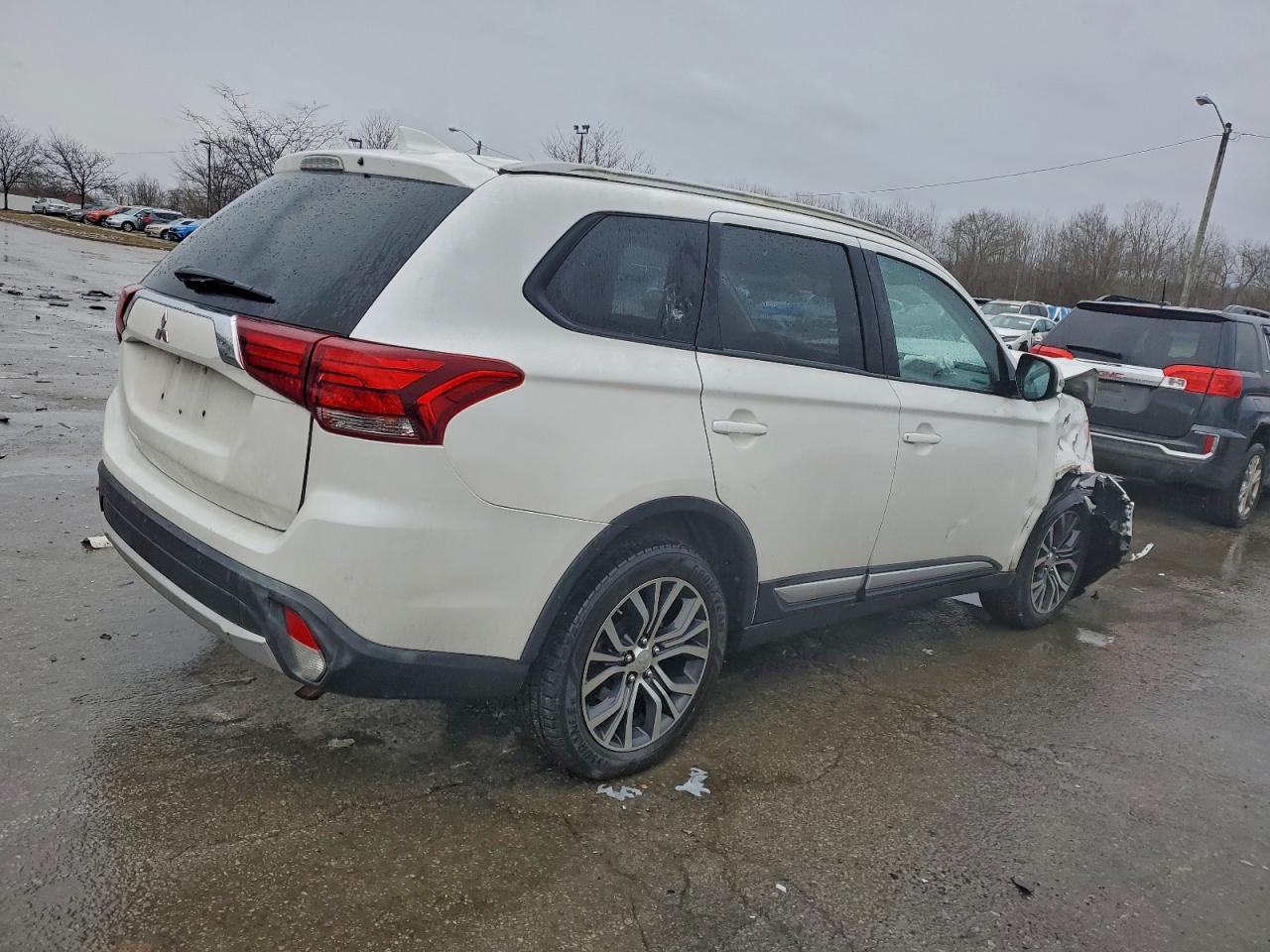 2017 MITSUBISHI OUTLANDER SE photo 3