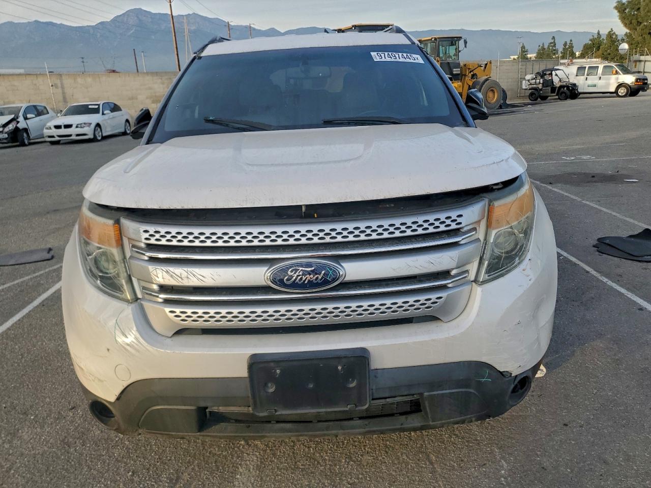 2015 FORD EXPLORER XLT photo 5