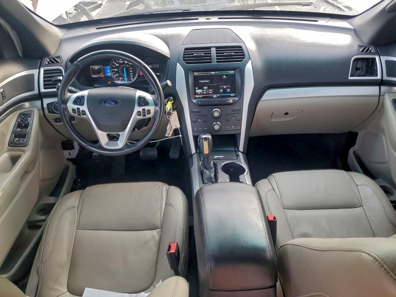 2015 FORD EXPLORER XLT photo 8