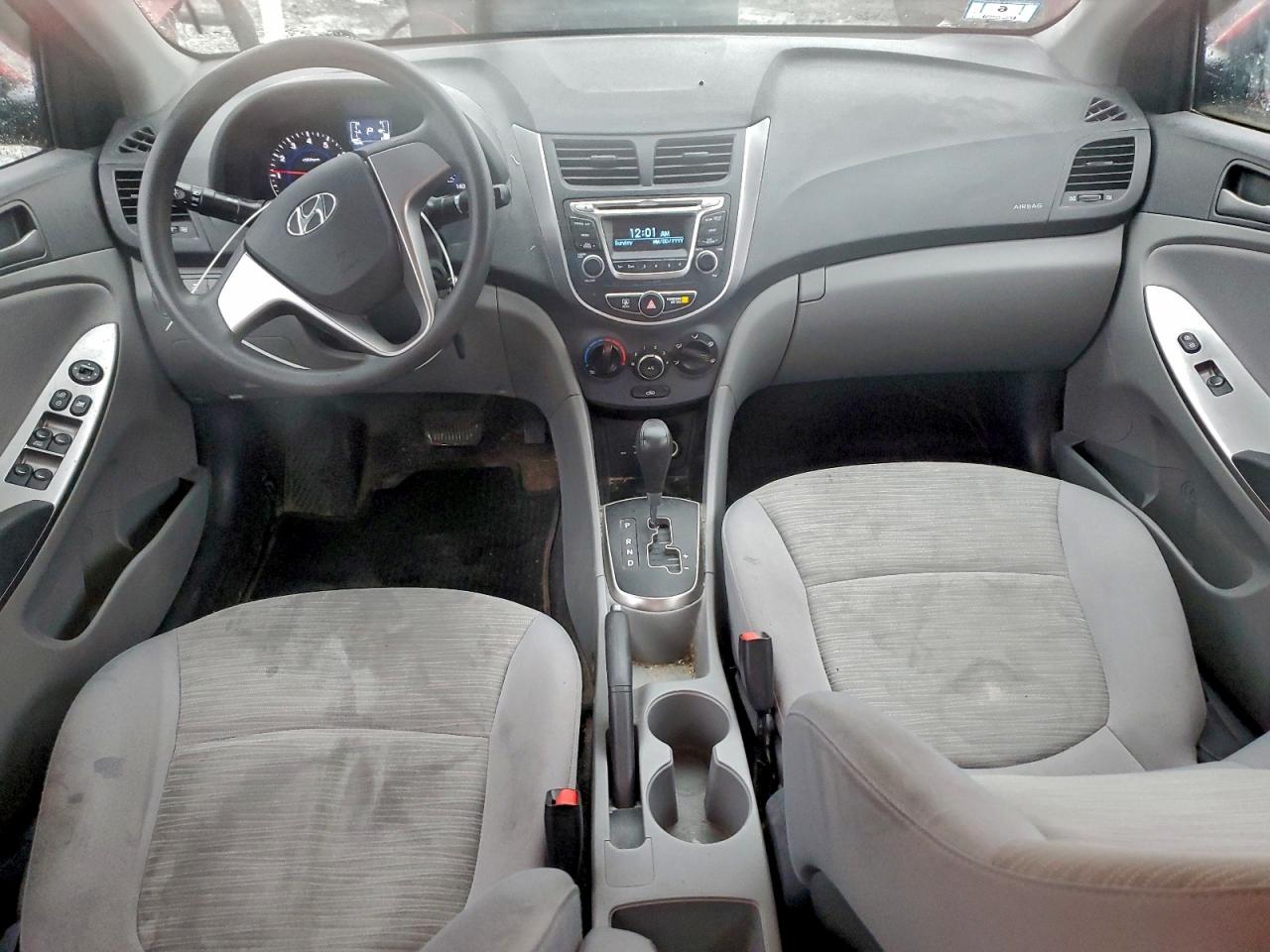 2017 HYUNDAI ACCENT SE photo 8