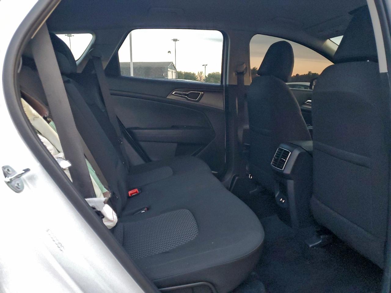 2026 KIA SPORTAGE LX photo 11
