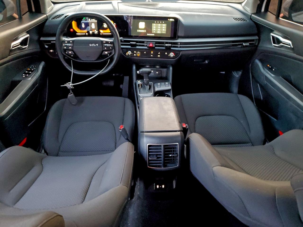 2026 KIA SPORTAGE LX photo 8