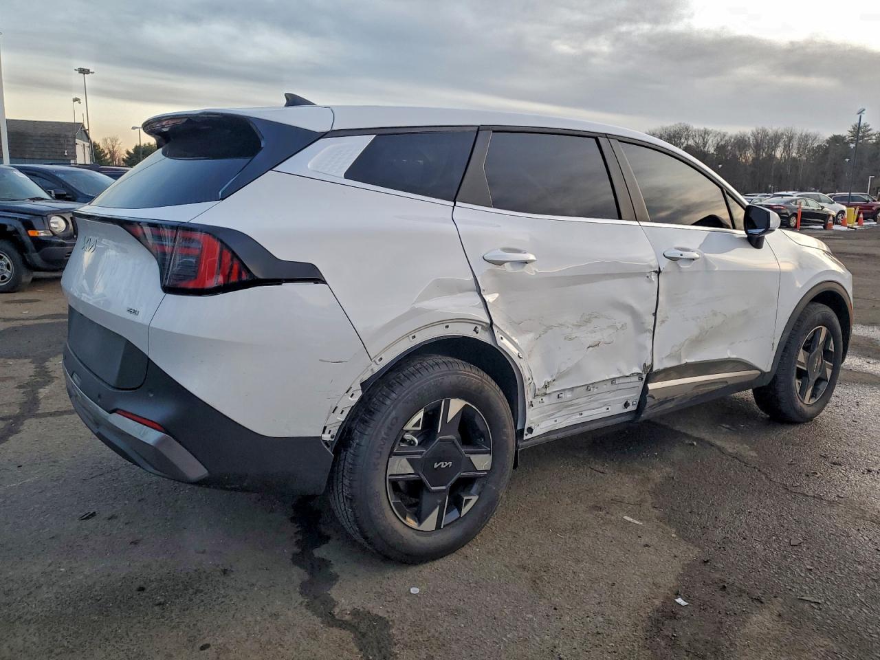 2026 KIA SPORTAGE LX photo 3