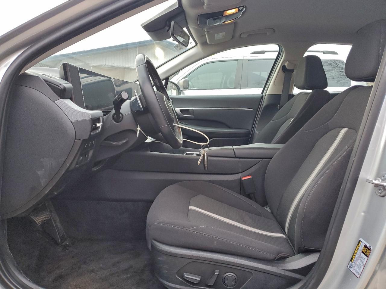 2025 HYUNDAI SONATA HYBRID photo 7