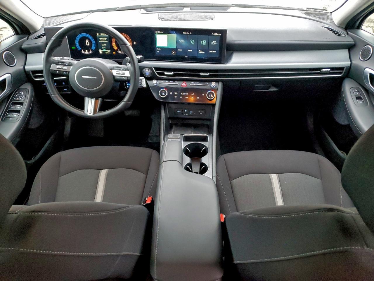 2025 HYUNDAI SONATA HYBRID photo 8