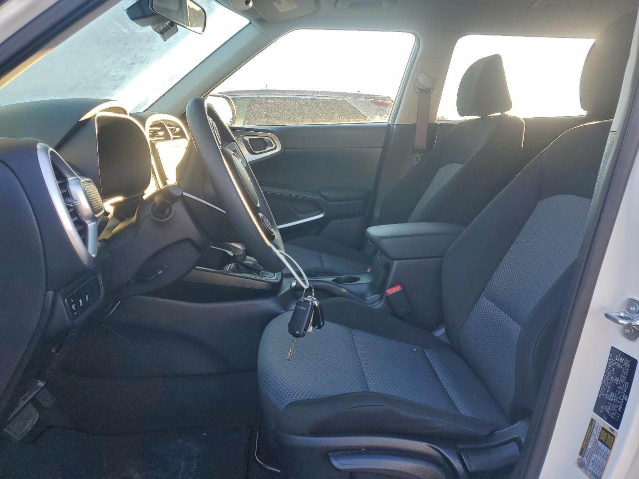 2025 KIA SOUL LX photo 7