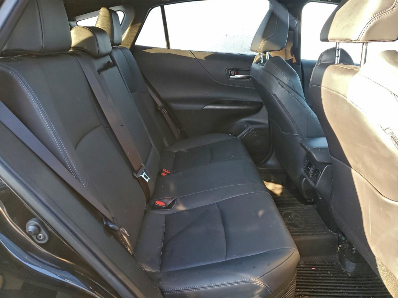 2023 TOYOTA VENZA LE photo 11