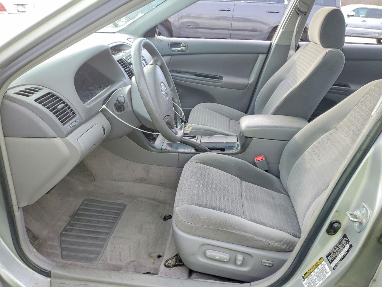 2005 TOYOTA CAMRY LE photo 7