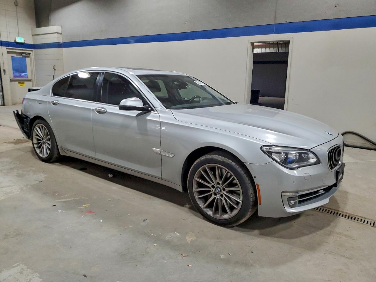 2013 BMW 750 XI photo 10