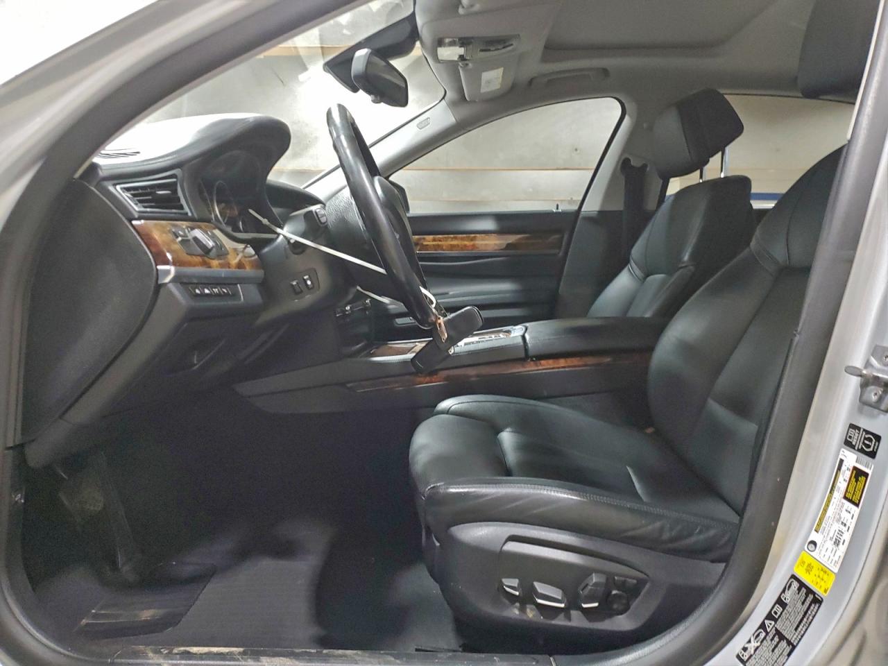 2013 BMW 750 XI photo 19