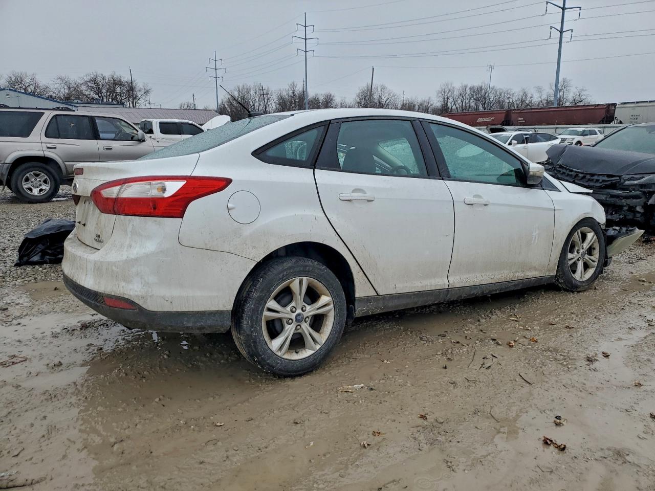 2014 FORD FOCUS SE photo 3