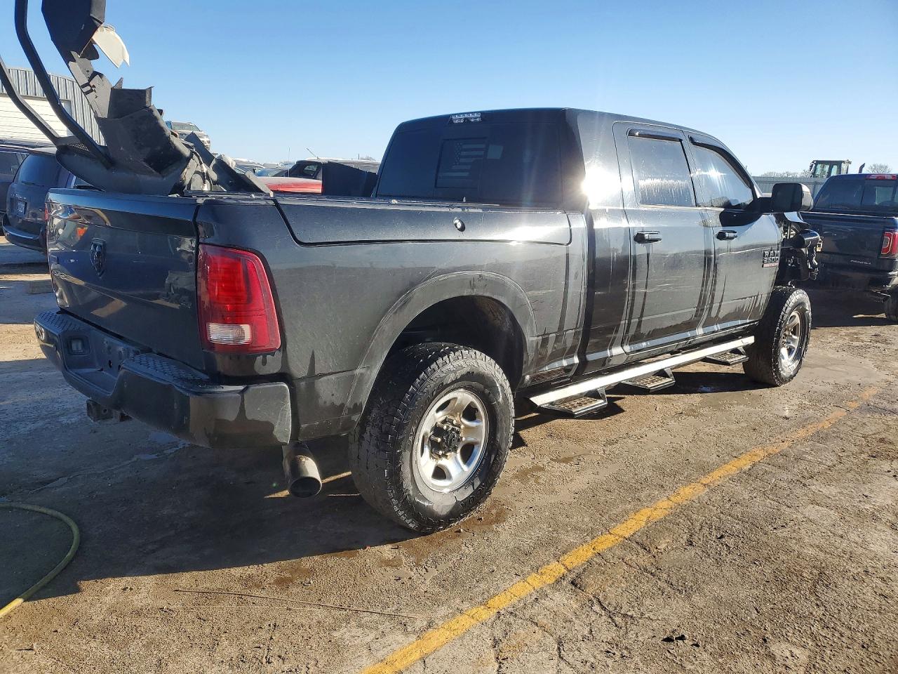 2017 RAM 2500 LARAMIE photo 3