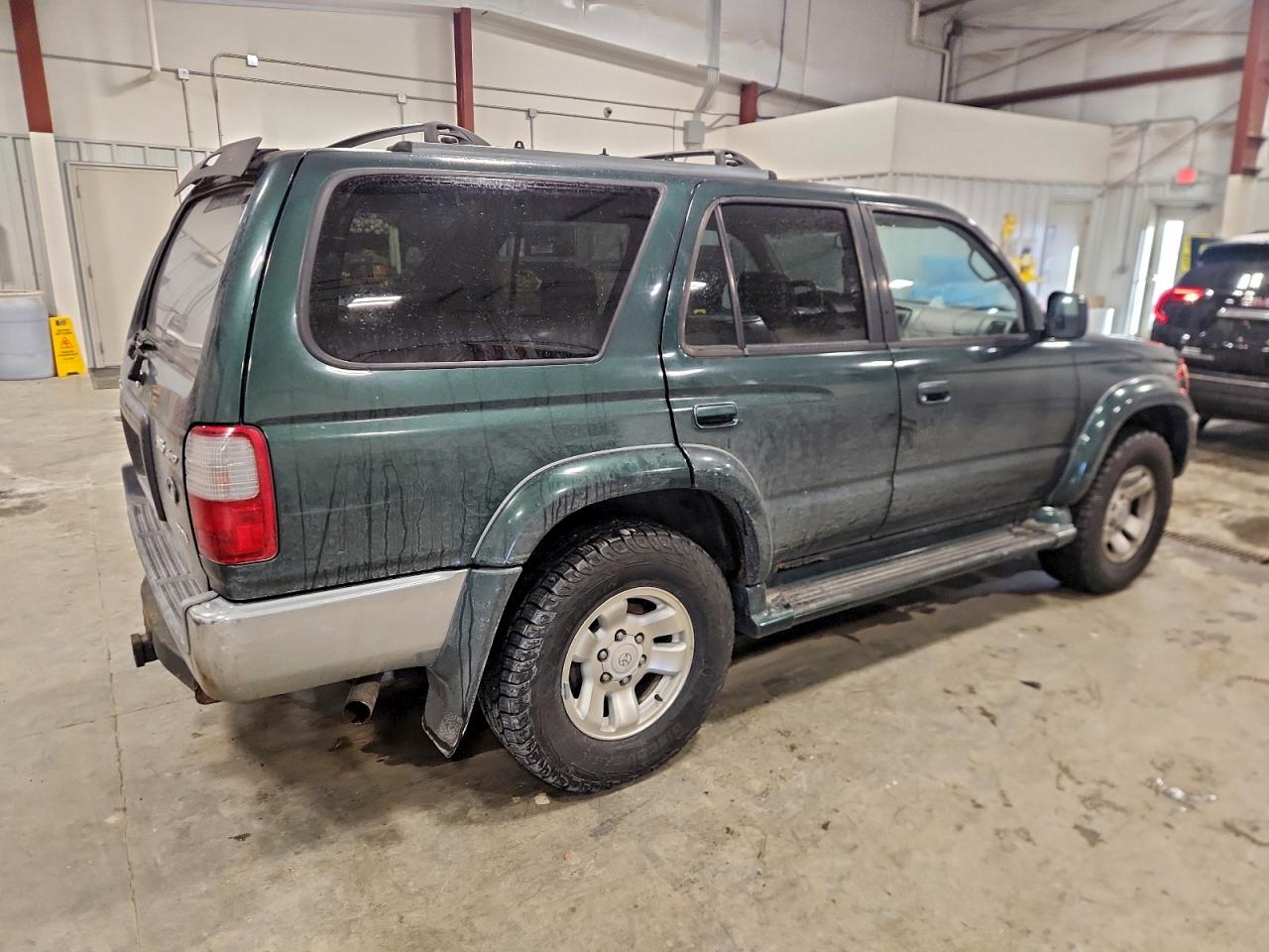 2000 TOYOTA 4RUNNER SR5 photo 3