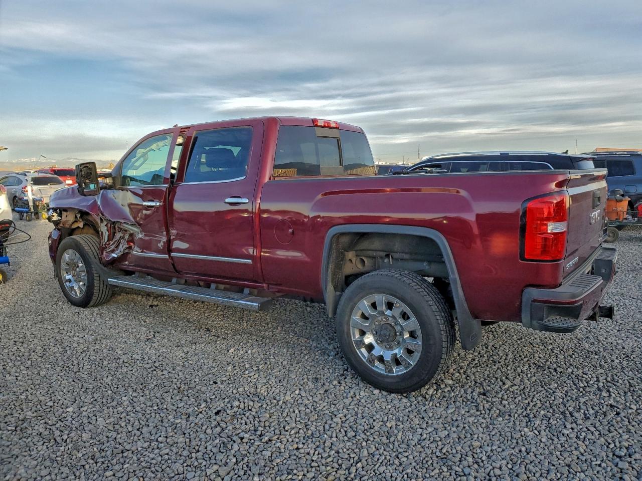 2015 GMC SIERRA K2500 DENALI photo 2