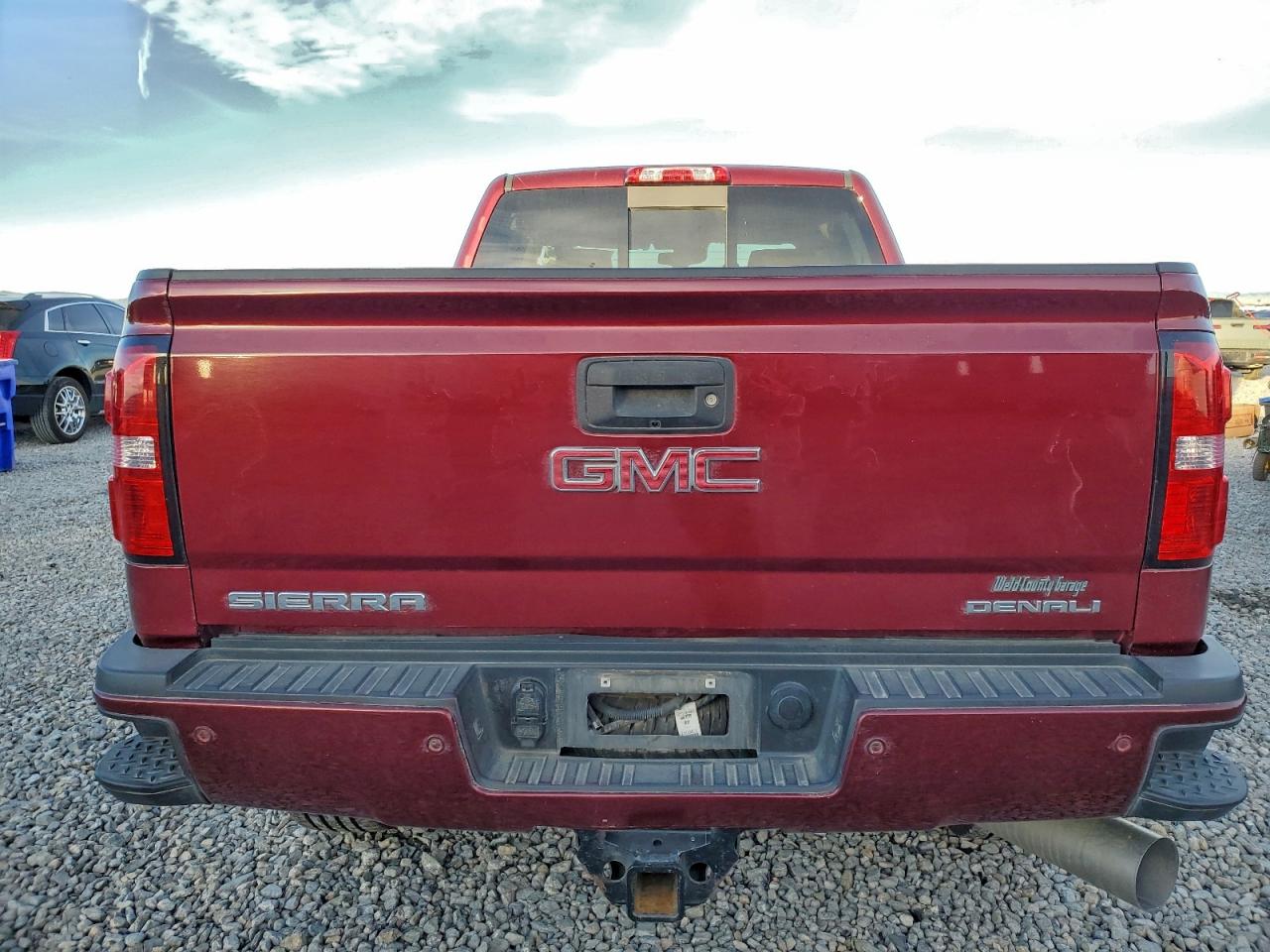 2015 GMC SIERRA K2500 DENALI photo 6