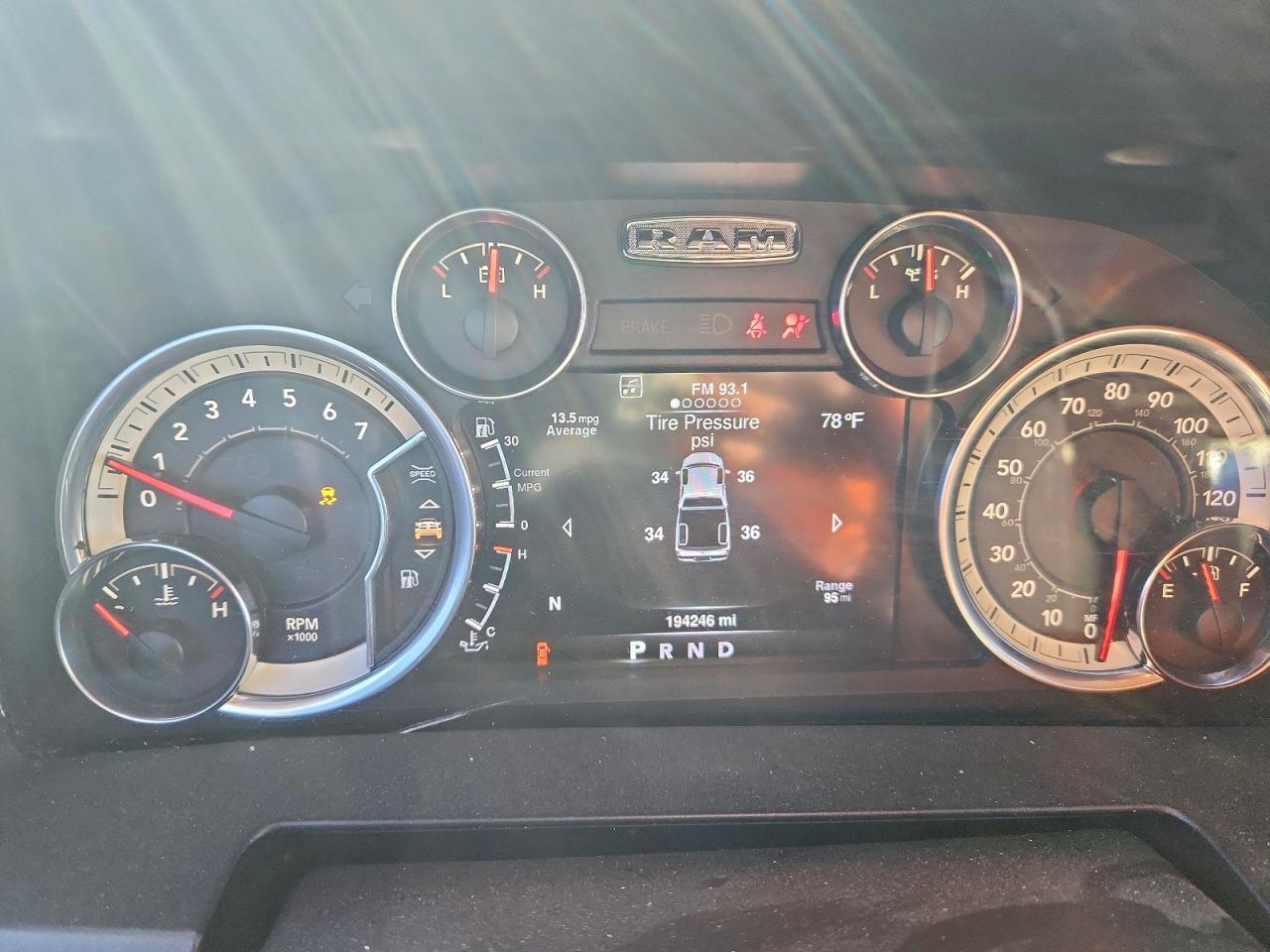 2016 RAM 1500 SPORT photo 9