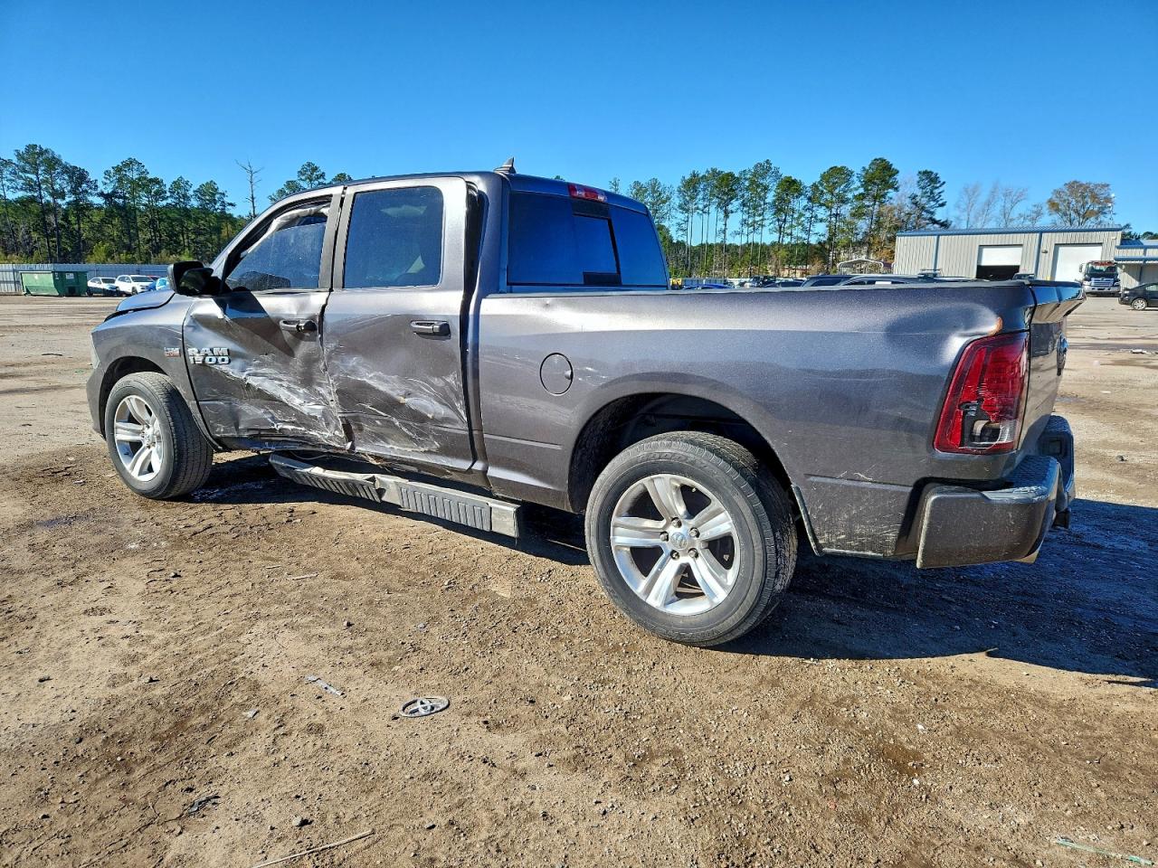 2016 RAM 1500 SPORT photo 2