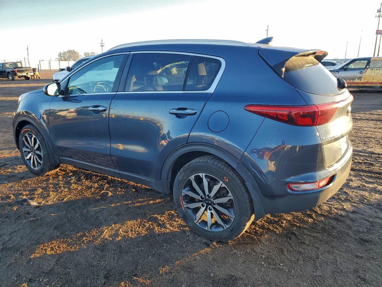 2017 KIA SPORTAGE EX photo 2