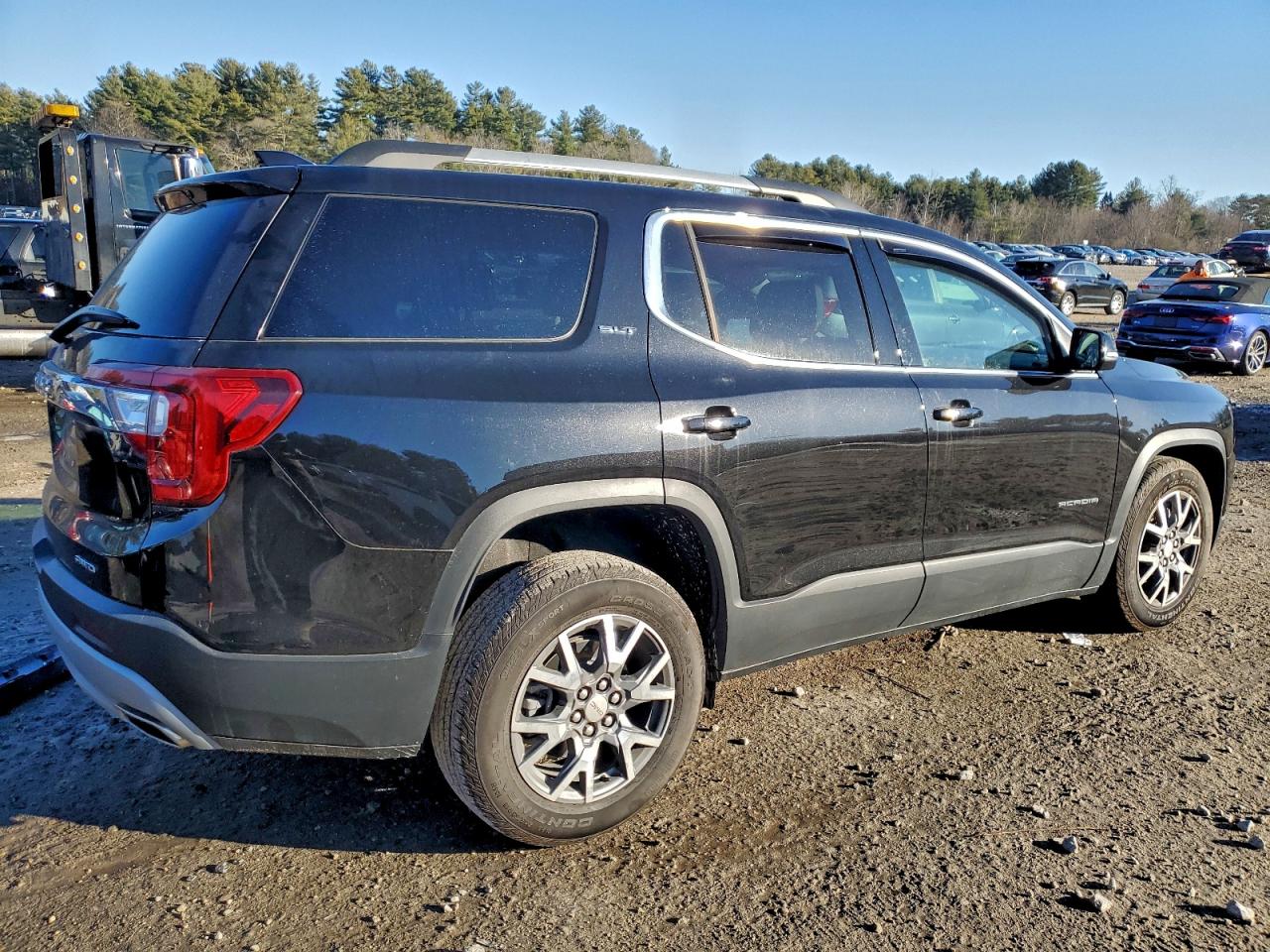 2023 GMC ACADIA SLT photo 3