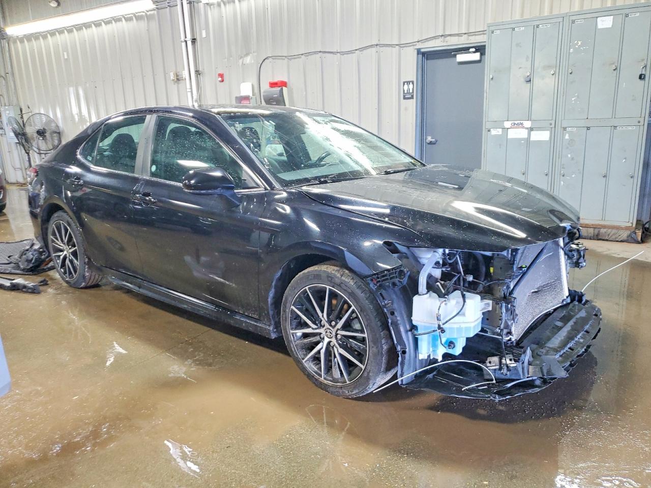 2021 TOYOTA CAMRY SE photo 4