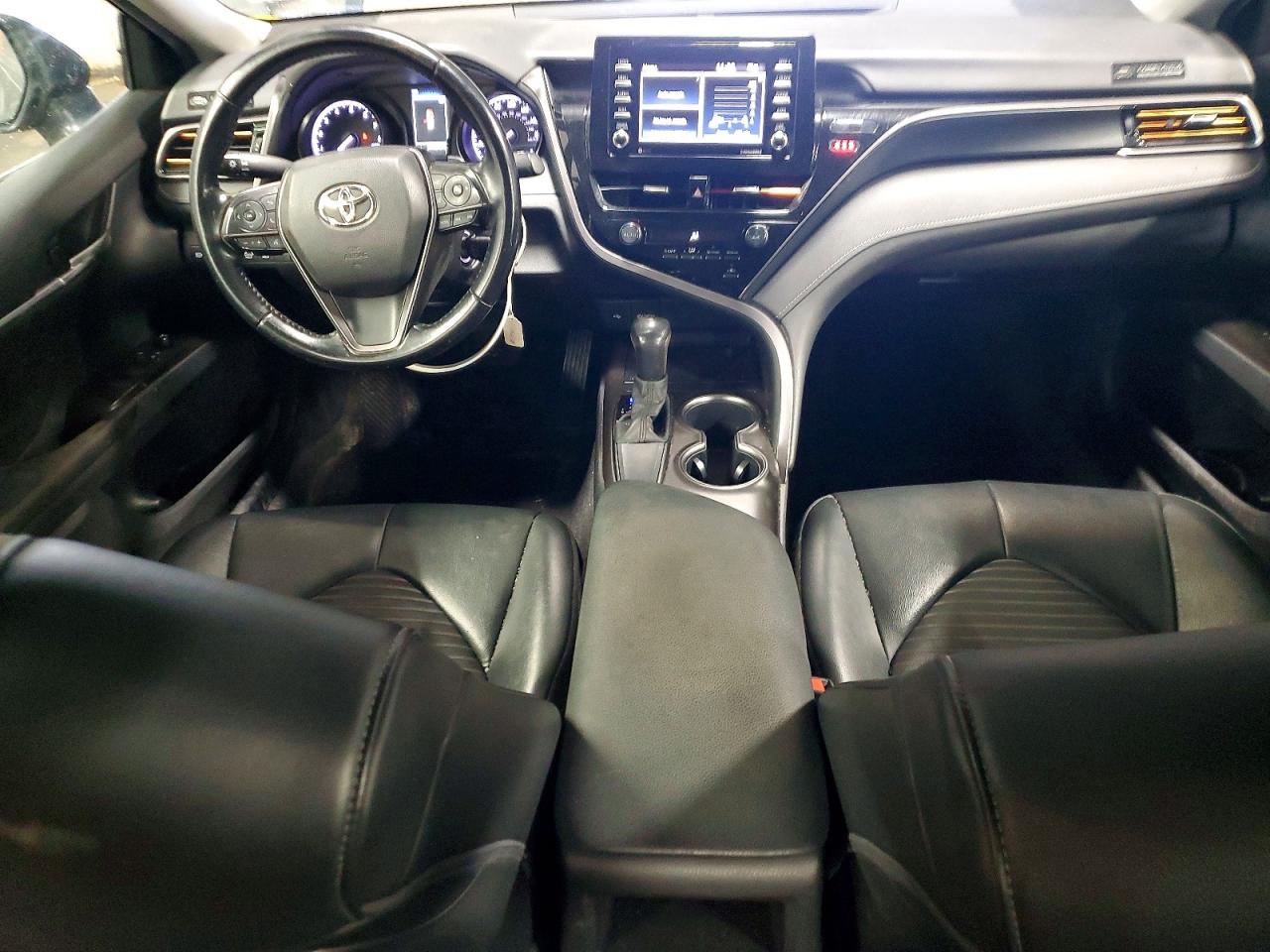 2021 TOYOTA CAMRY SE photo 8