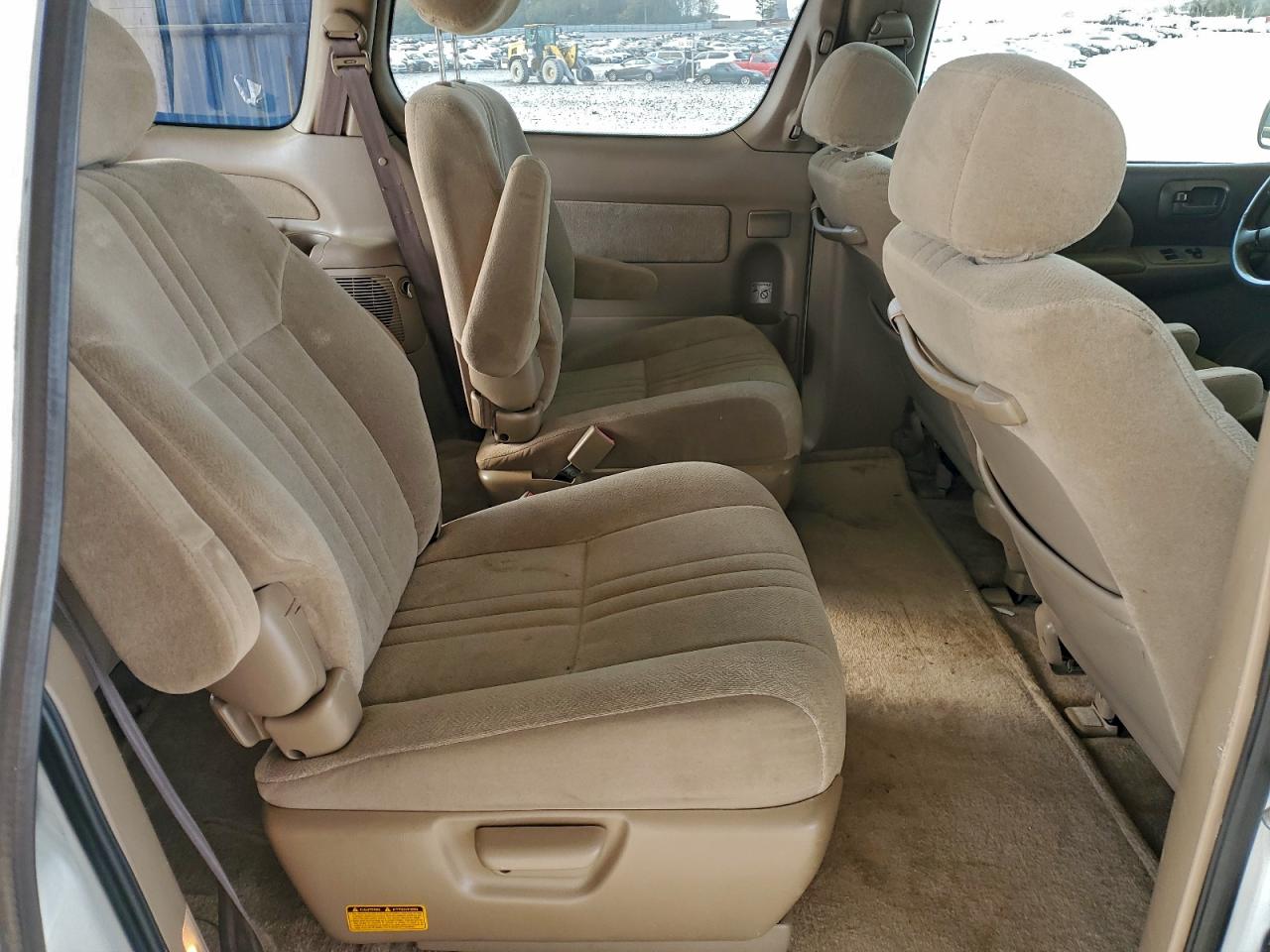 2002 TOYOTA SIENNA LE photo 11