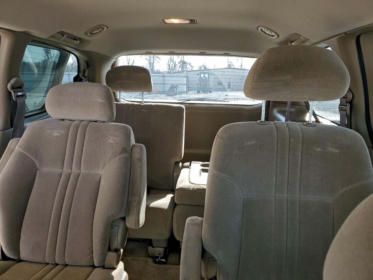 2002 TOYOTA SIENNA LE photo 10