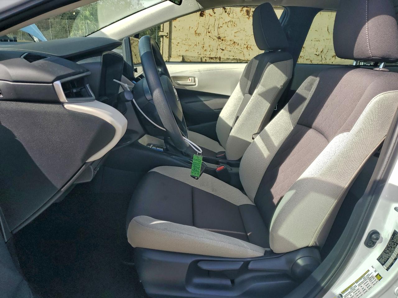2024 TOYOTA COROLLA LE photo 7