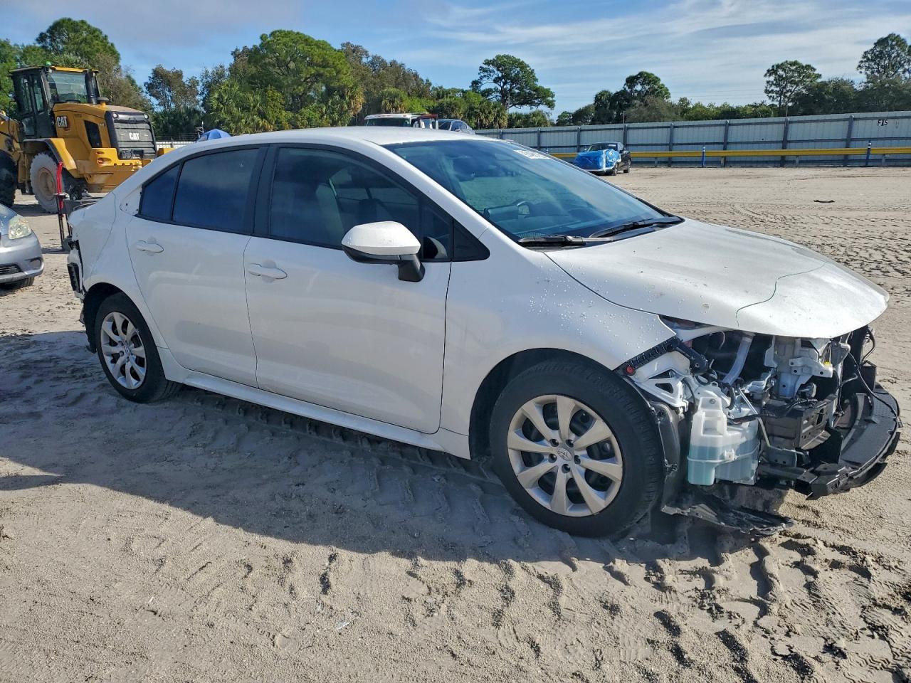 2024 TOYOTA COROLLA LE photo 4
