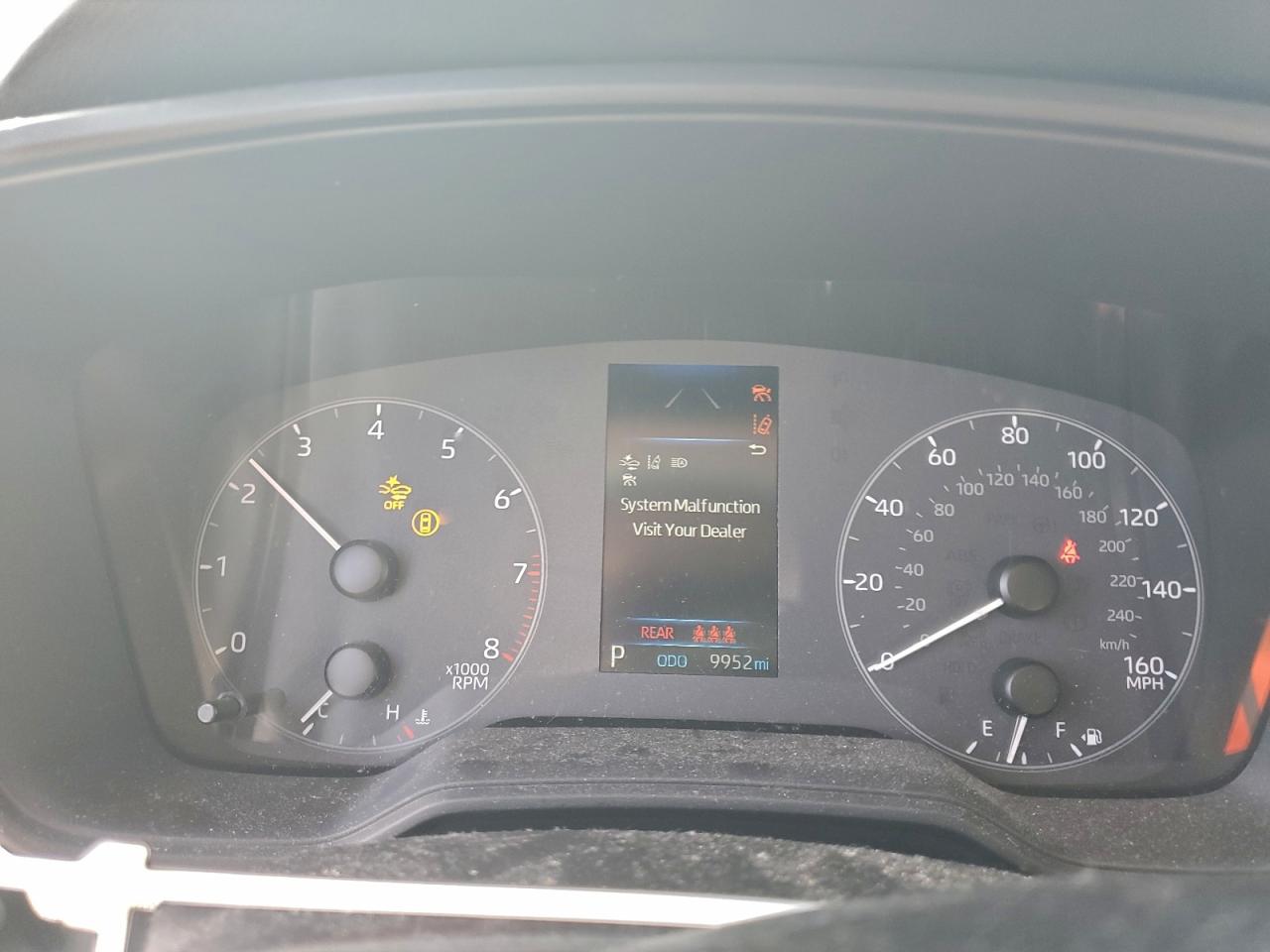 2024 TOYOTA COROLLA LE photo 9