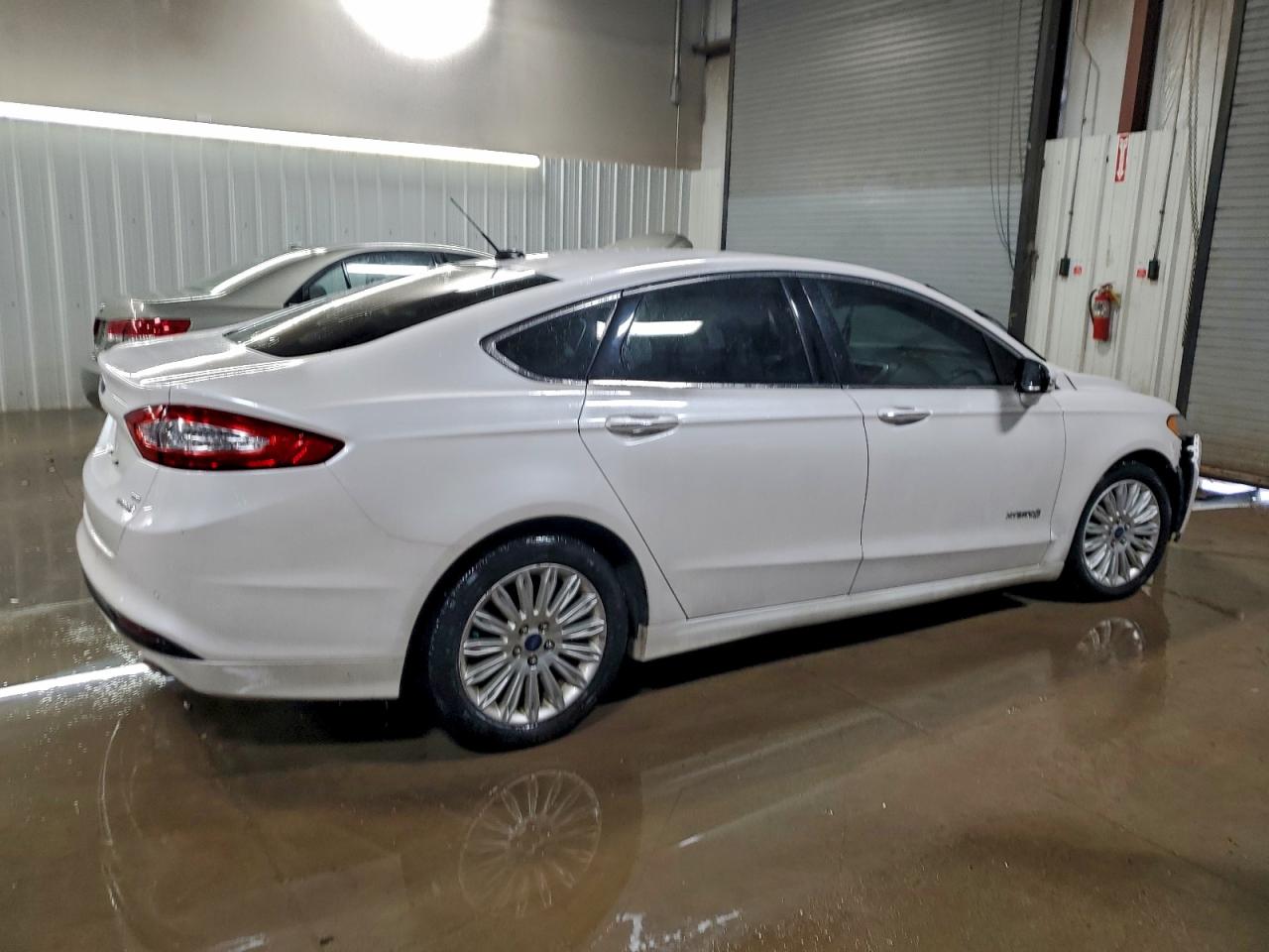 2016 FORD FUSION SE HYBRID photo 3