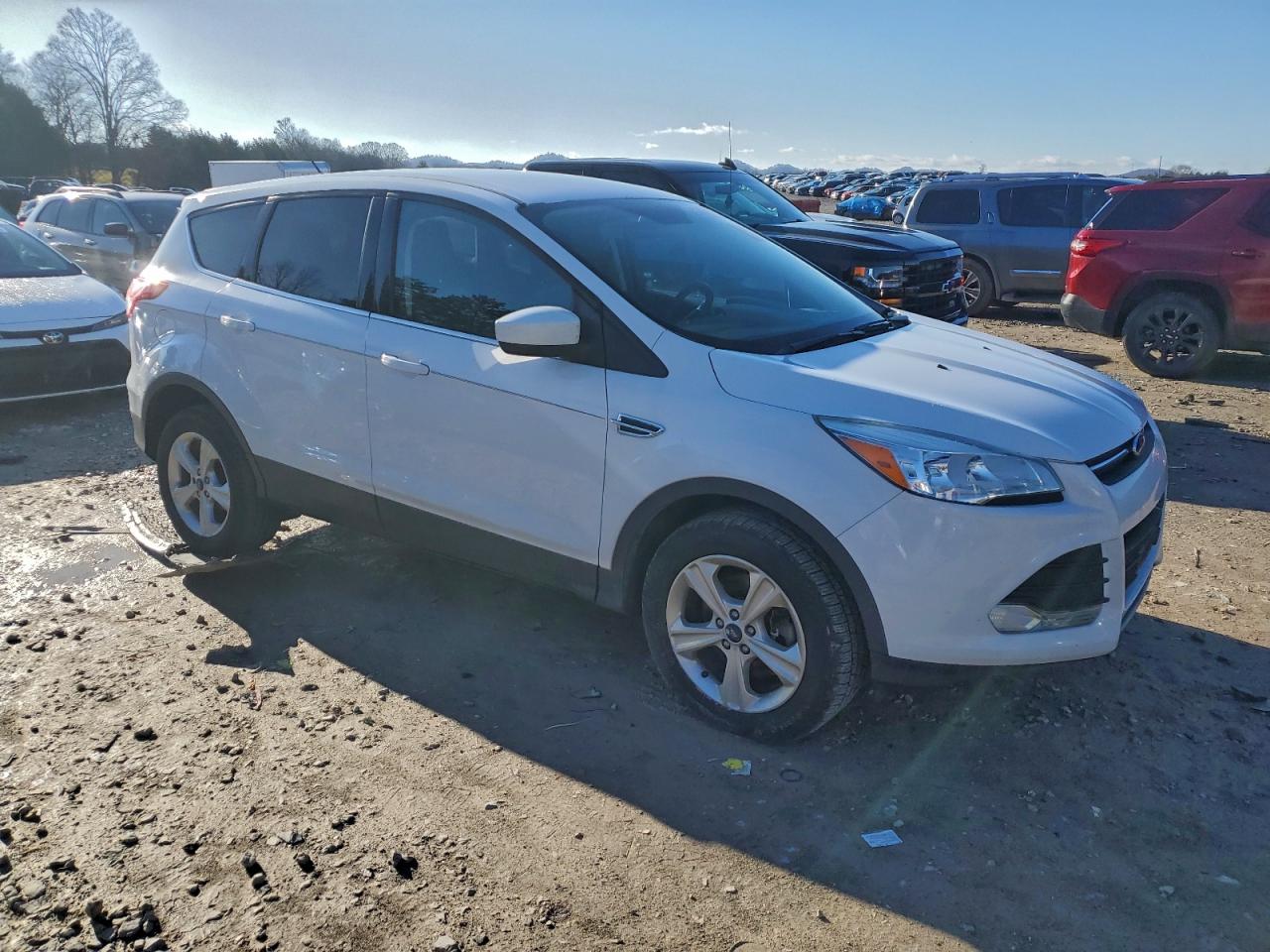 2016 FORD ESCAPE SE photo 4