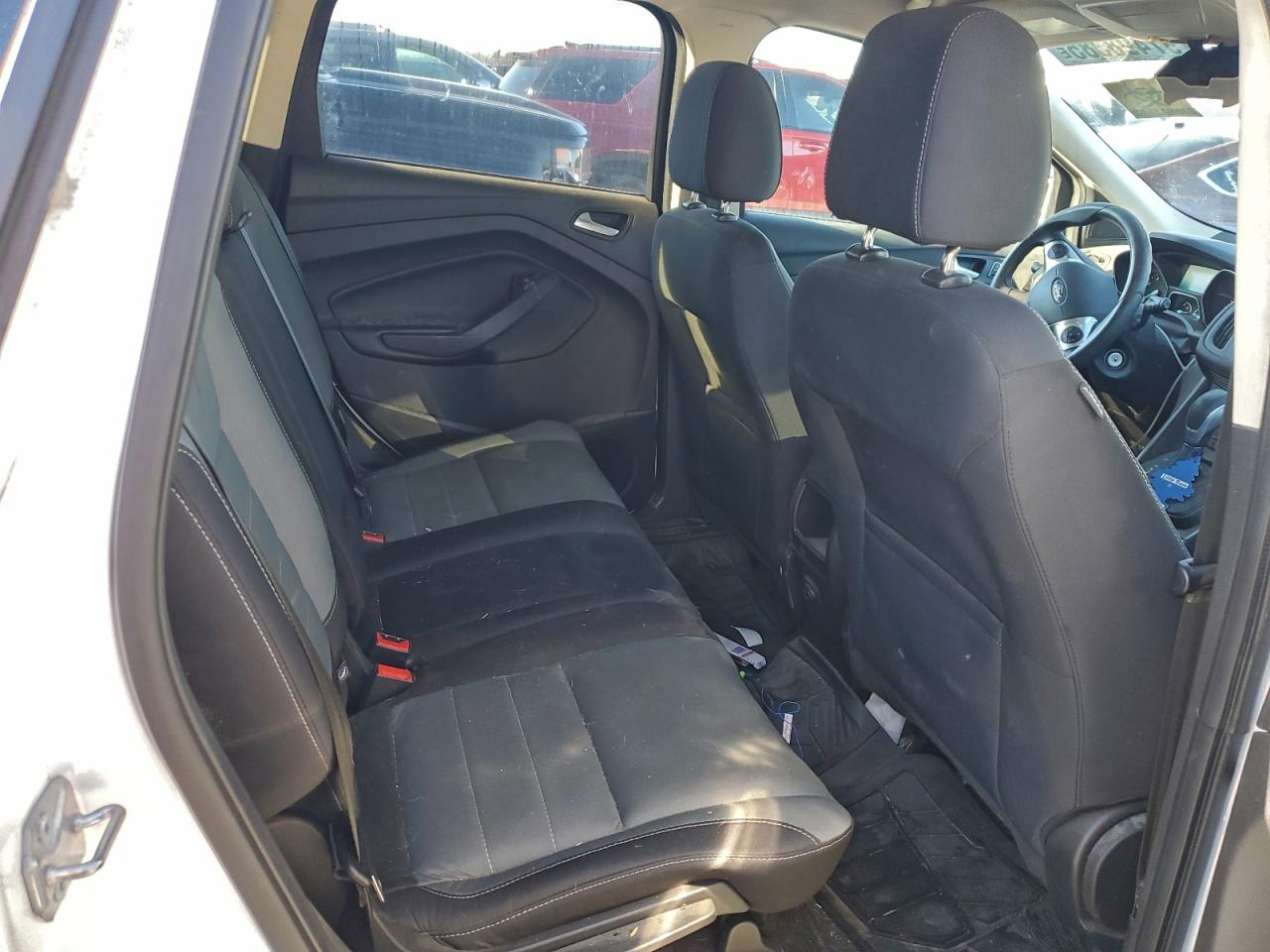 2016 FORD ESCAPE SE photo 11