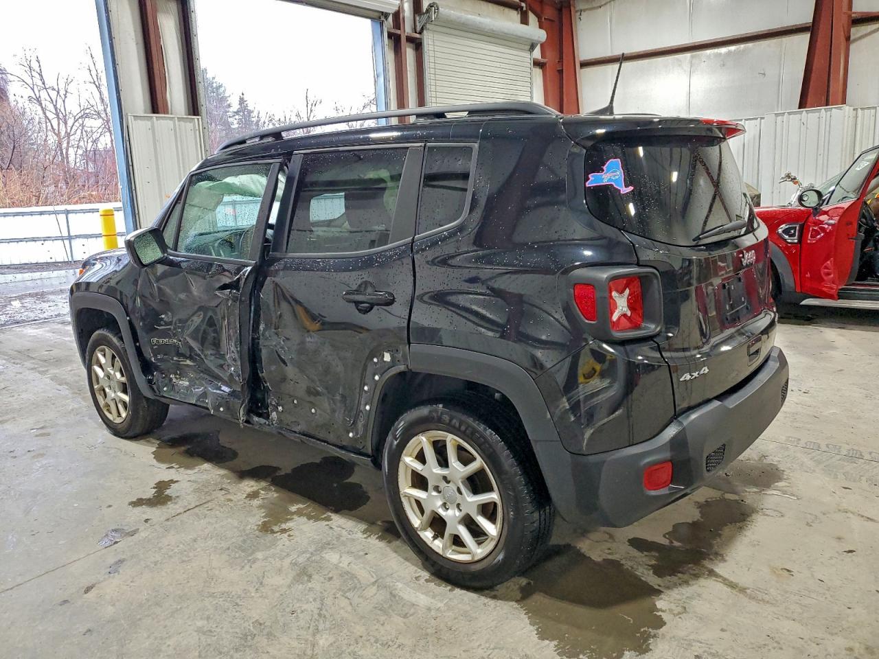 2020 JEEP RENEGADE LATITUDE photo 2