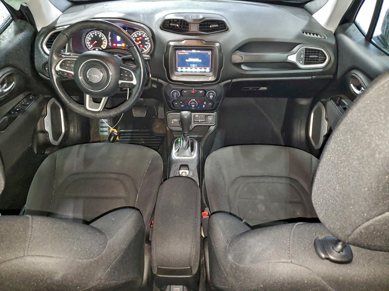 2020 JEEP RENEGADE LATITUDE photo 8