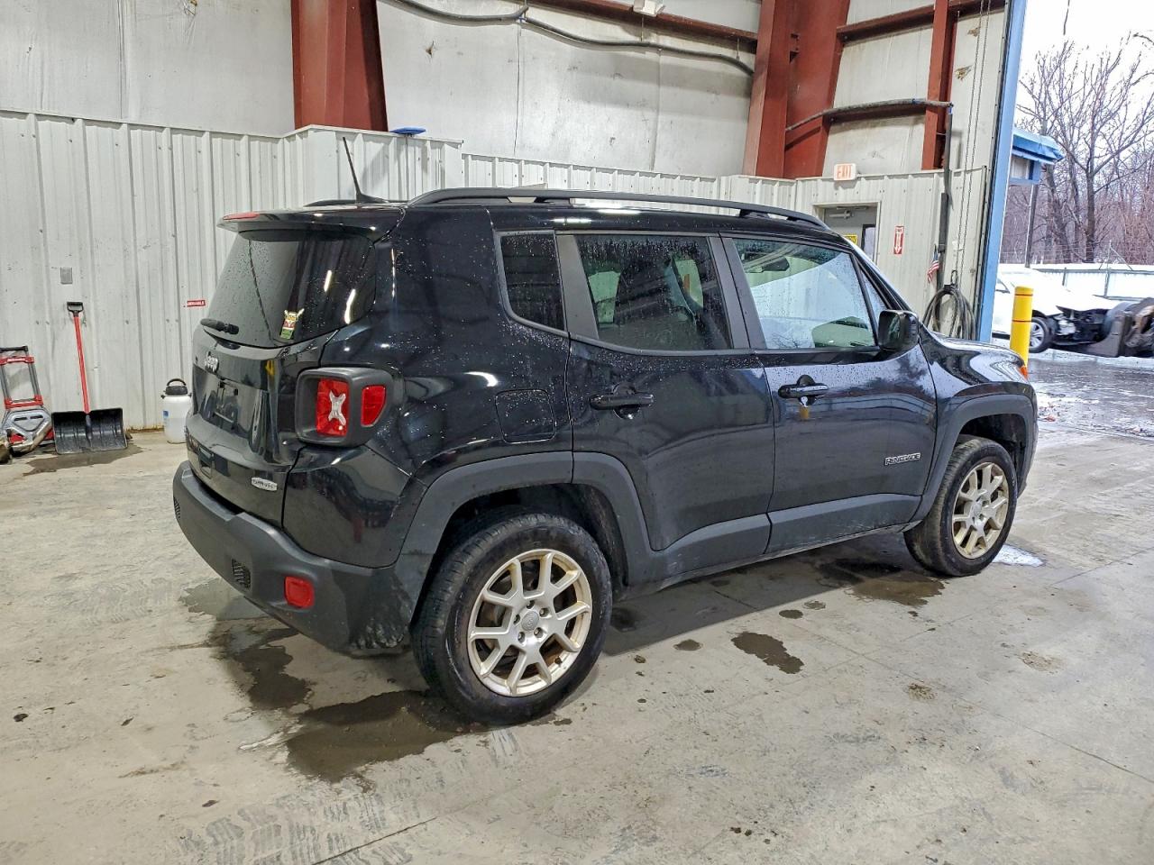 2020 JEEP RENEGADE LATITUDE photo 3