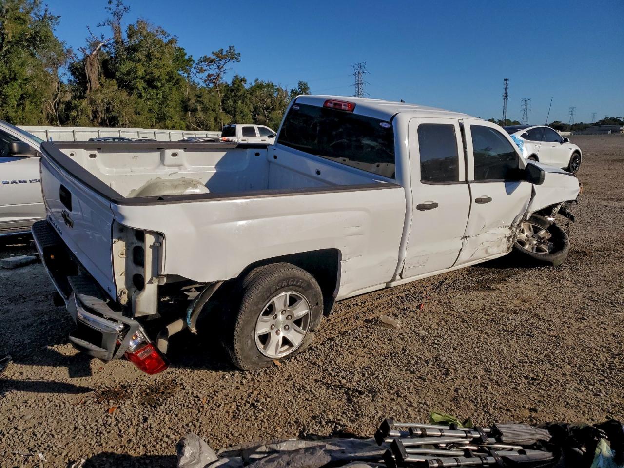 2014 CHEVROLET SILVERADO C1500 LT photo 3