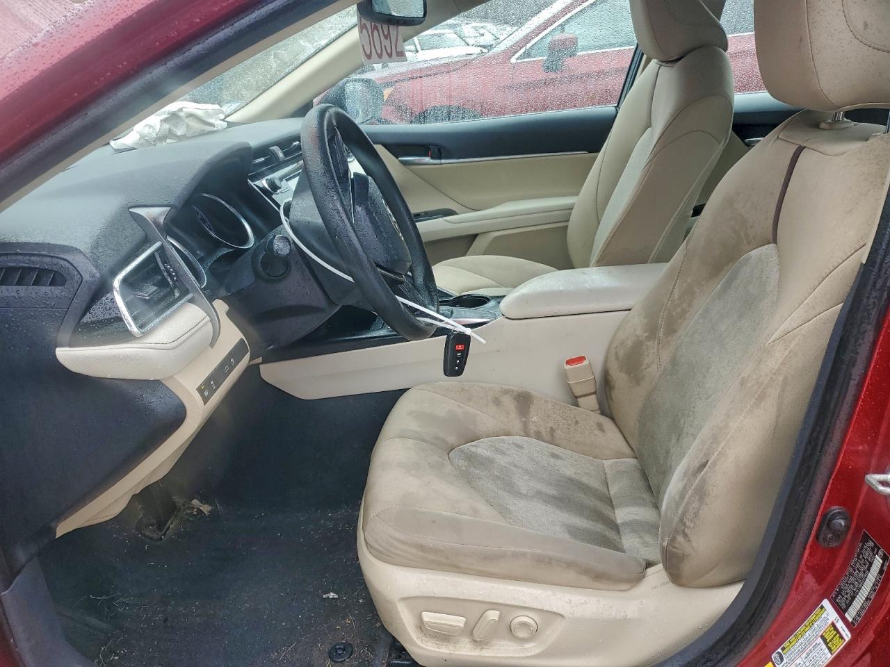 2018 TOYOTA CAMRY L photo 7