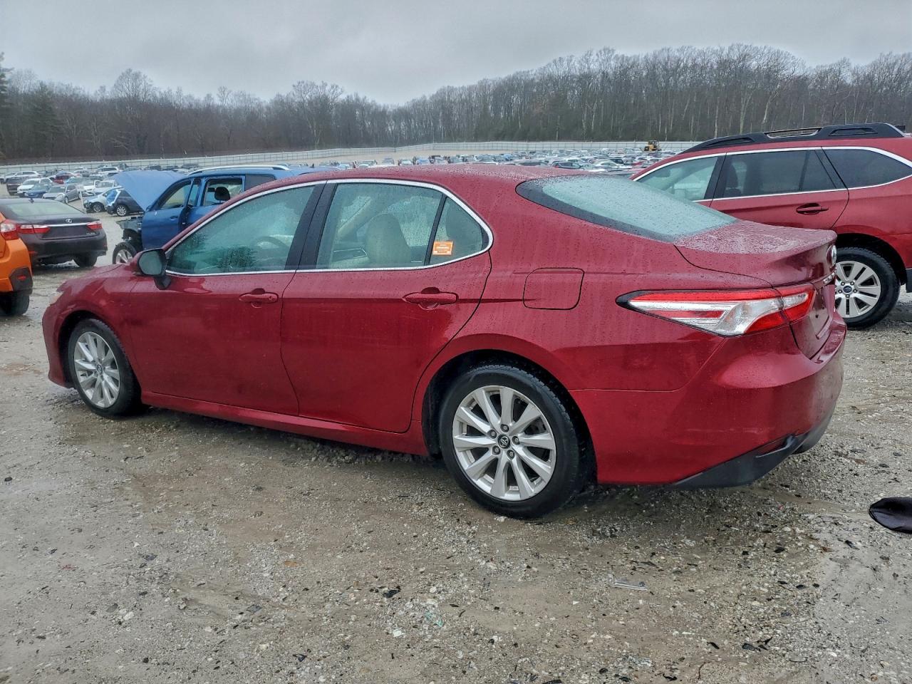 2018 TOYOTA CAMRY L photo 2