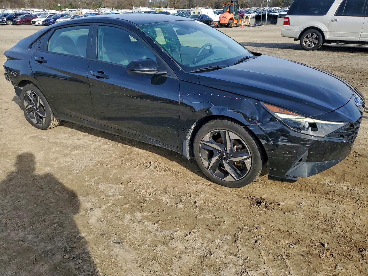 2023 HYUNDAI ELANTRA SEL photo 4