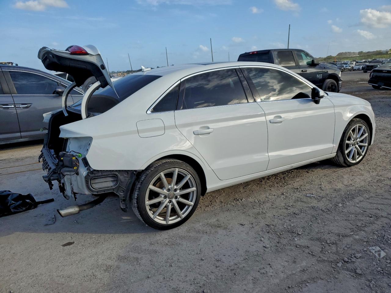 2015 AUDI A3 PREMIUM PLUS photo 3