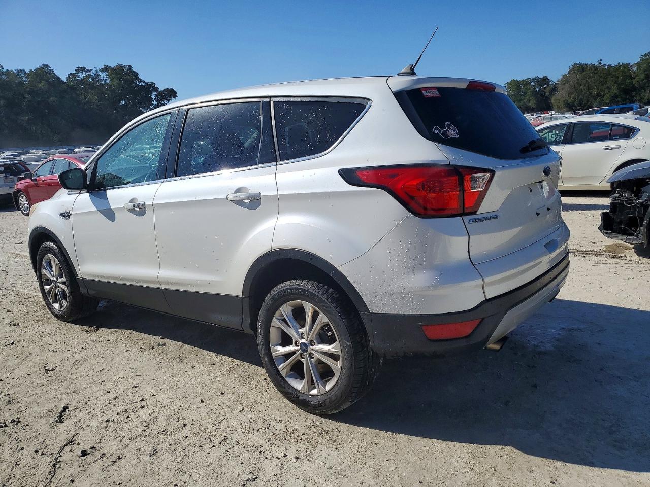 2019 FORD ESCAPE SE photo 2