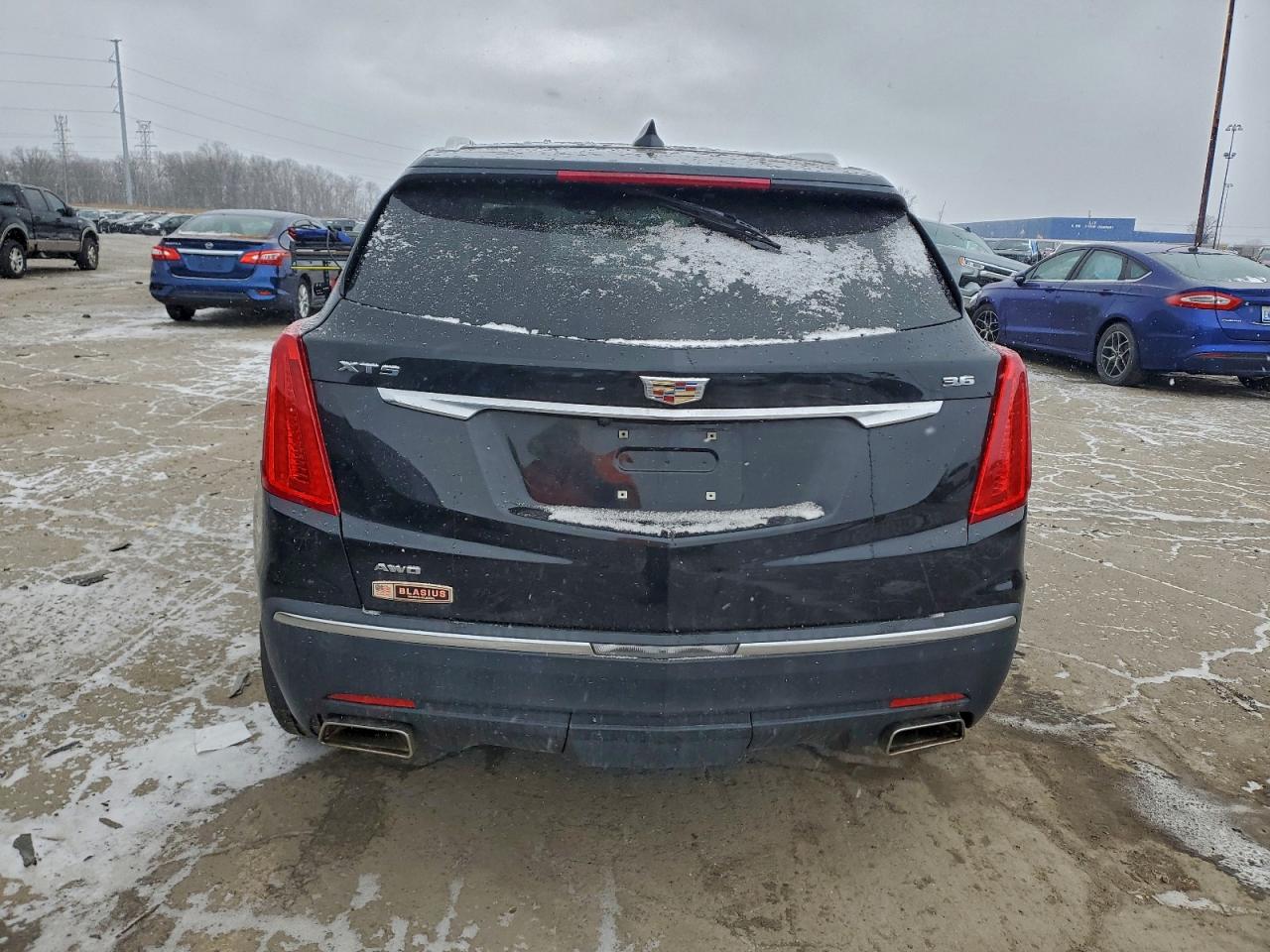 2017 CADILLAC XT5 LUXURY photo 6